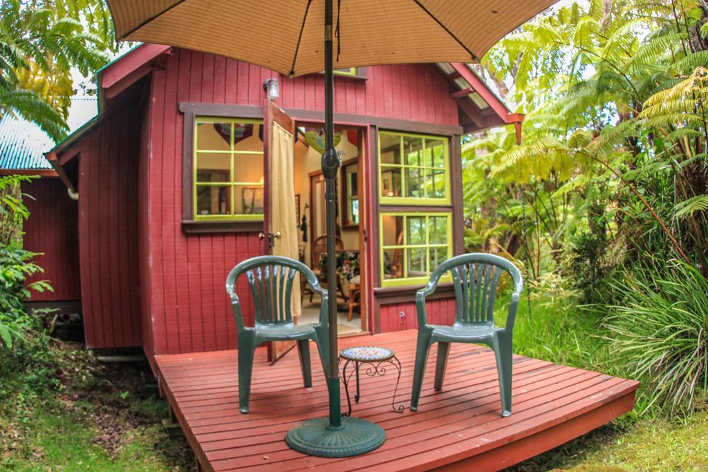 Ferny Hollow: Romantic Rainforest Cottage Volcano Exterior photo